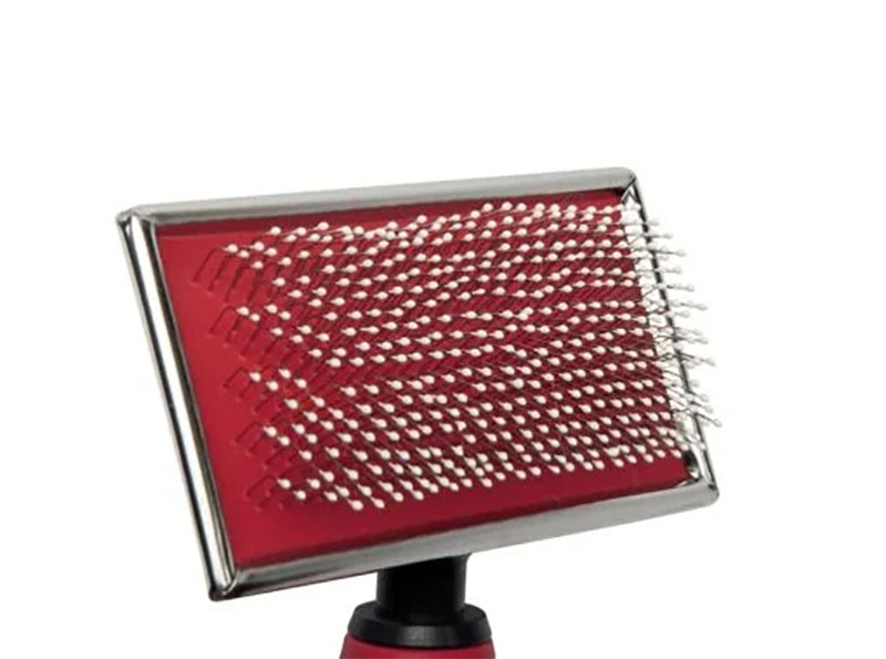 Brosse lissante Camon avec picots inox pour chien et chat